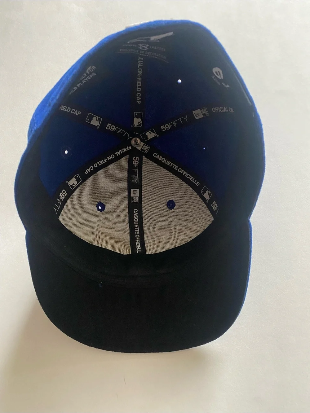 New Era 59FIFTY Black and Blue Fitted Cap (6 1/2) - Picture 9 of 13